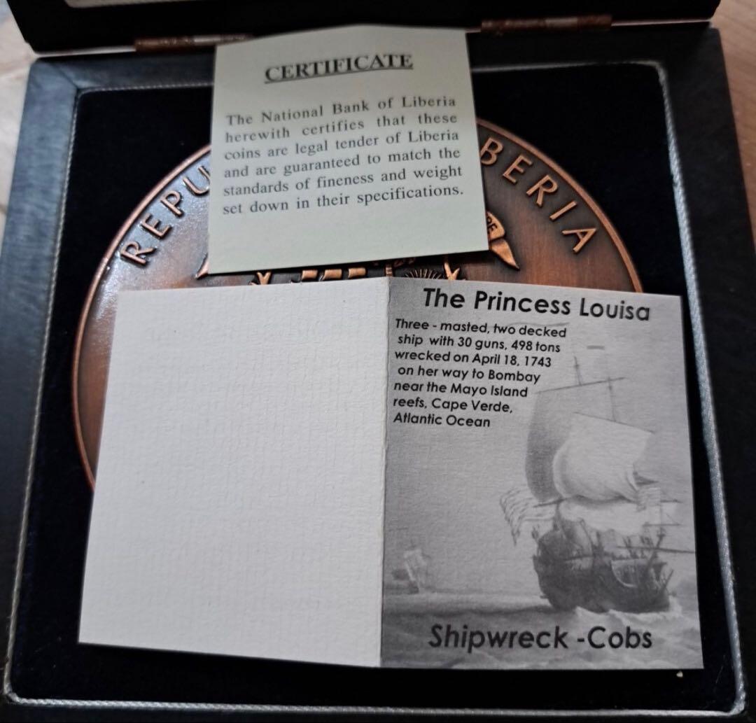 【入手困難品】　リベリア　純銅製　特大記念硬貨　10ドル　770g 貨幣