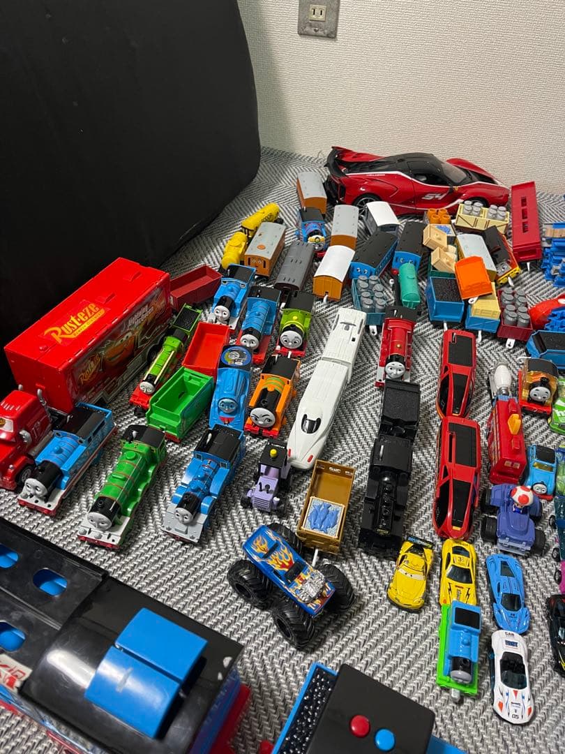 トミカやプラレールセット