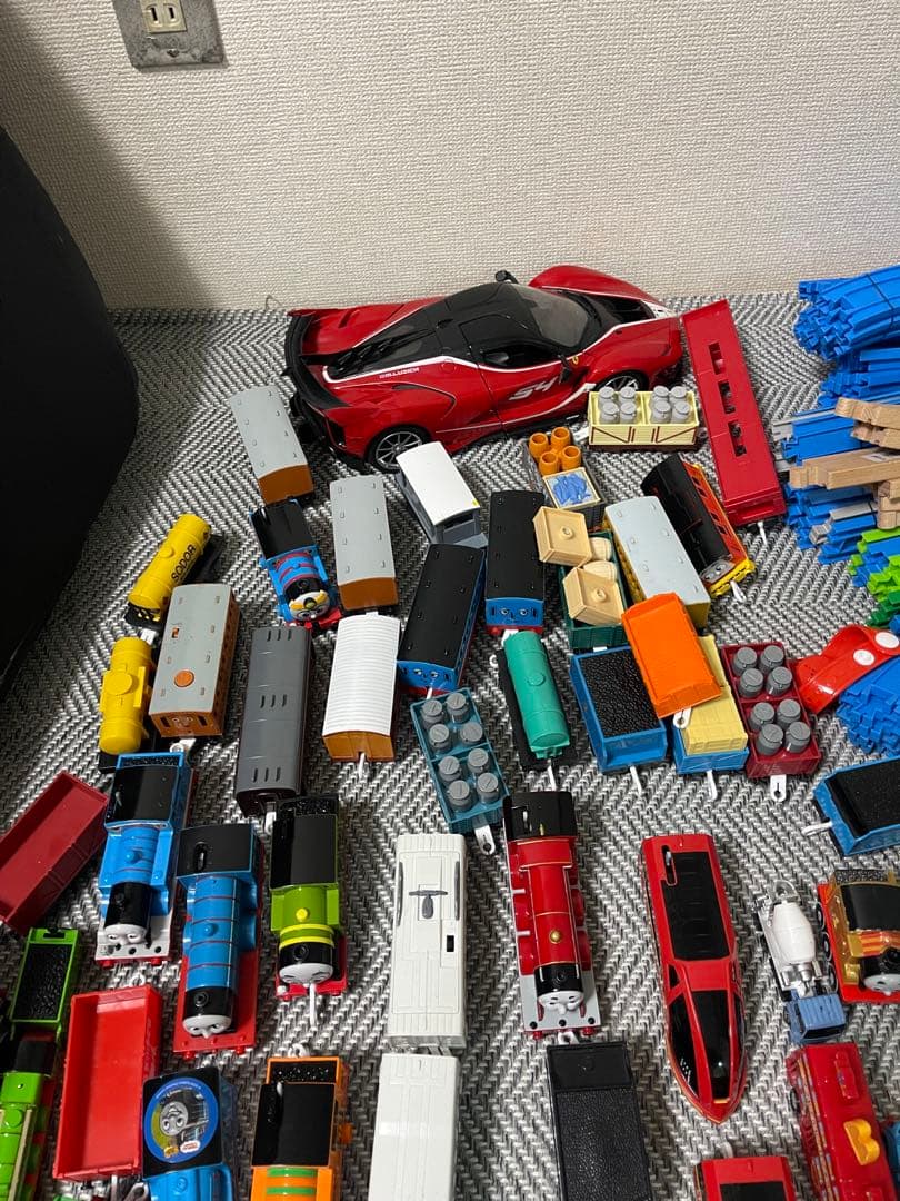 トミカやプラレールセット