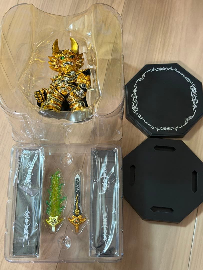 牙狼デフォルメ魔戒コレクション　黄金騎士ガロメッキver. 暗黒騎士キバ　セット