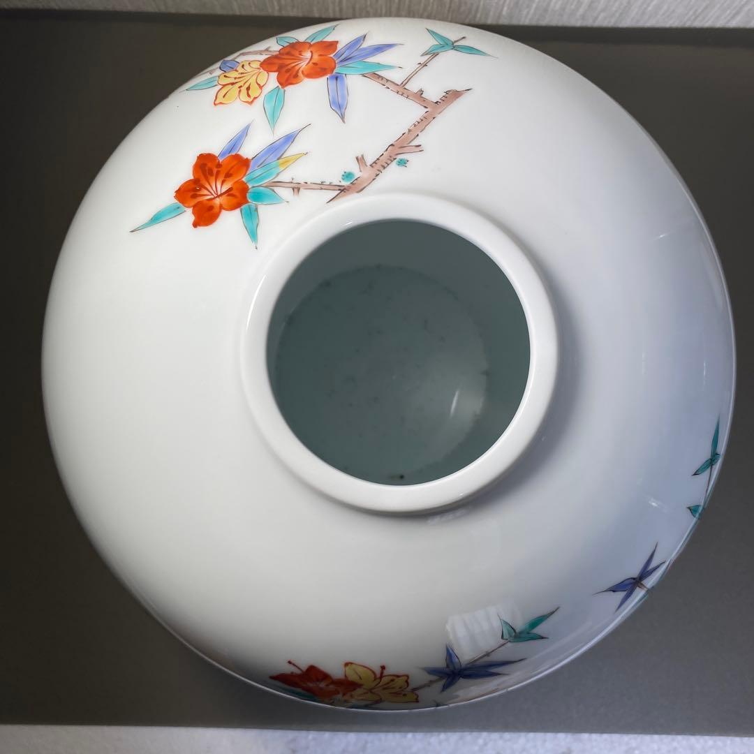 柿右衛門様式 鷹峰作 錦 草花文花瓶 共箱