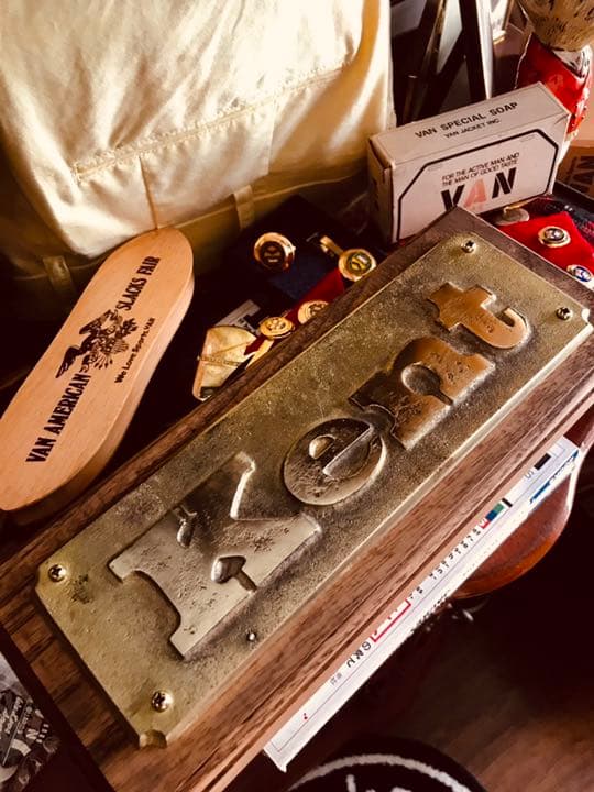 店内看板、当時モノ昭和レトロ真鍮製ブラス看板プレート　Kent大変貴重！