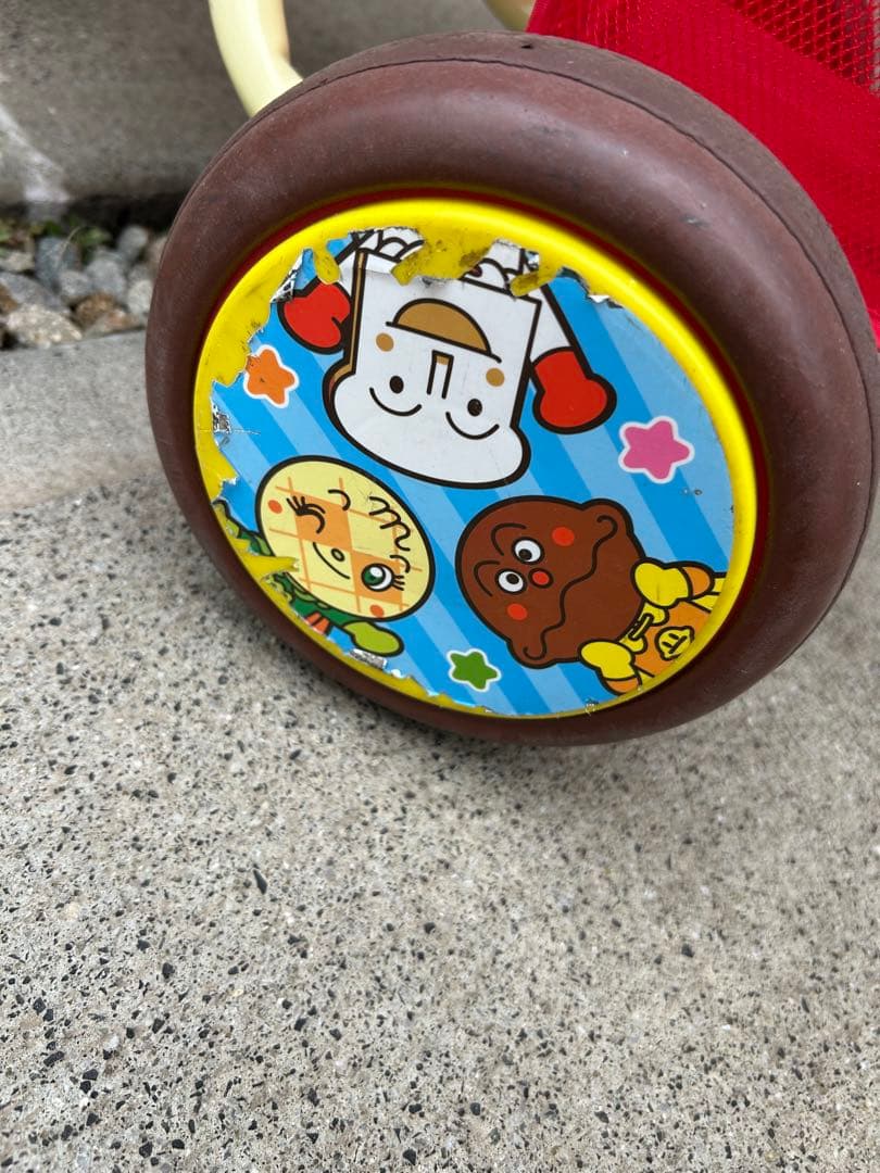 【引き取りも可】それいけアンパンマン 三輪車　デラックスII　レッド　シェード付