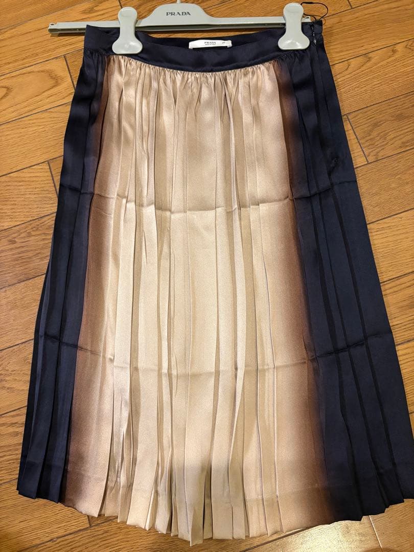 PRADA プリーツスカート 40