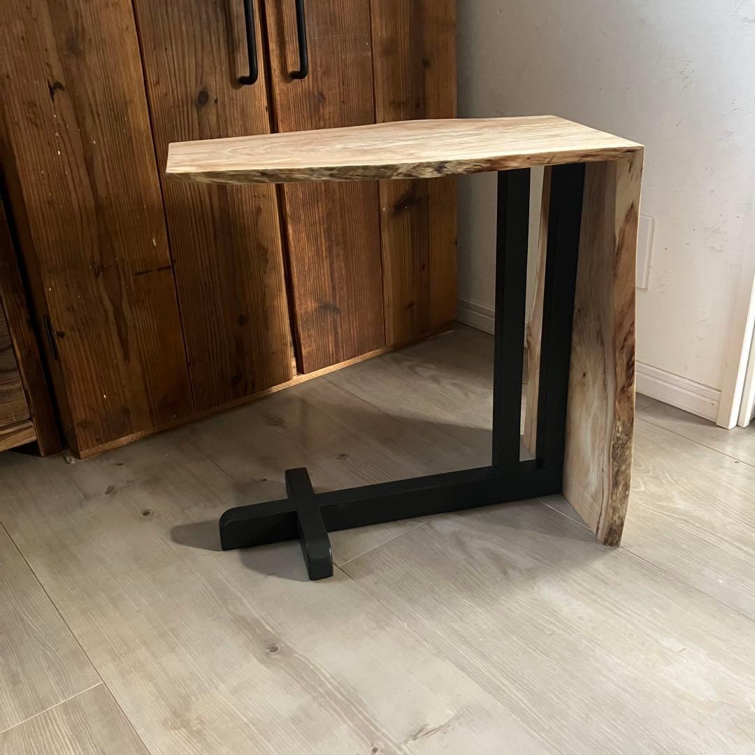 栃(トチ)一枚板　サイドテーブル　ハンドメイド