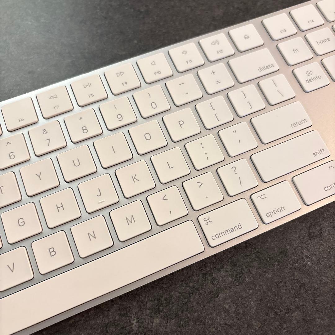 Apple Keyboard (US)ホワイトキー Trackpadセット