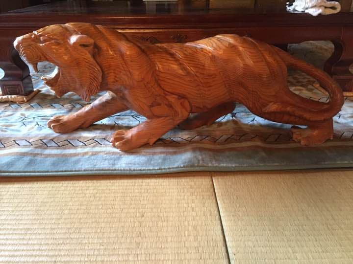 虎の一刀彫り