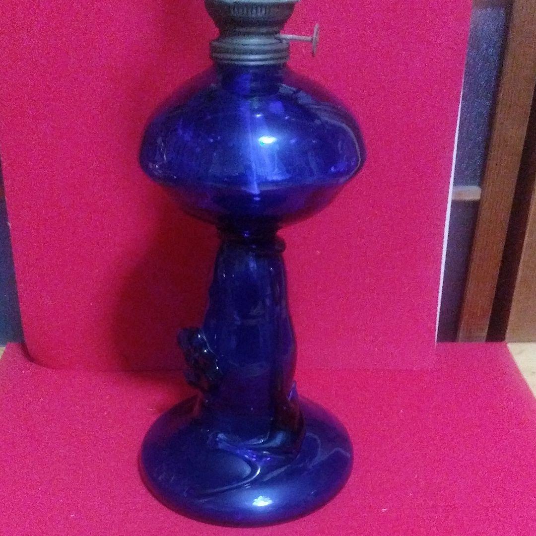 オイルランプの台瑠璃色に花模様