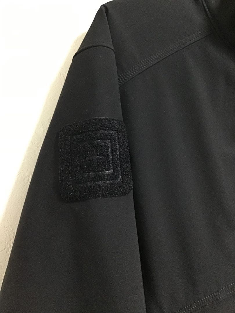米軍放出品　5.11 TACTICAL SERIESソフトシェルジャケット中古品