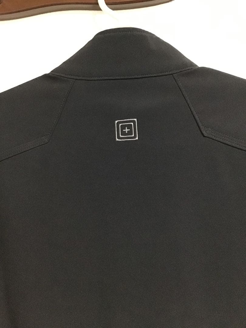 米軍放出品　5.11 TACTICAL SERIESソフトシェルジャケット中古品