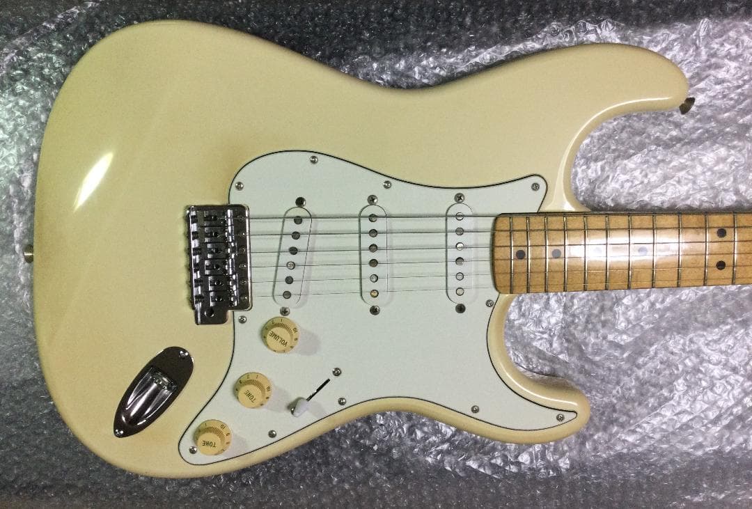 Fender 日本製 Stratocaster cream white