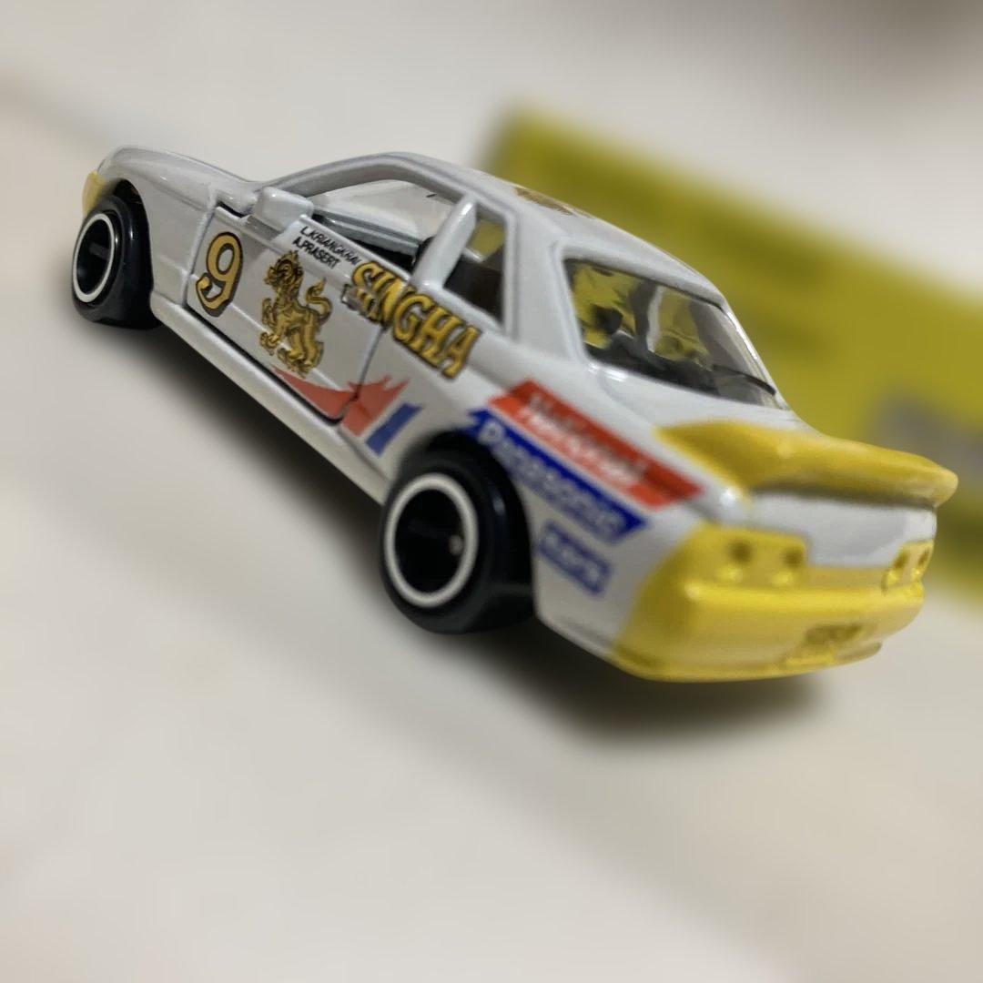 トミカ　SINGHAツーリングカー TAISAN ADVANスカイラインR32