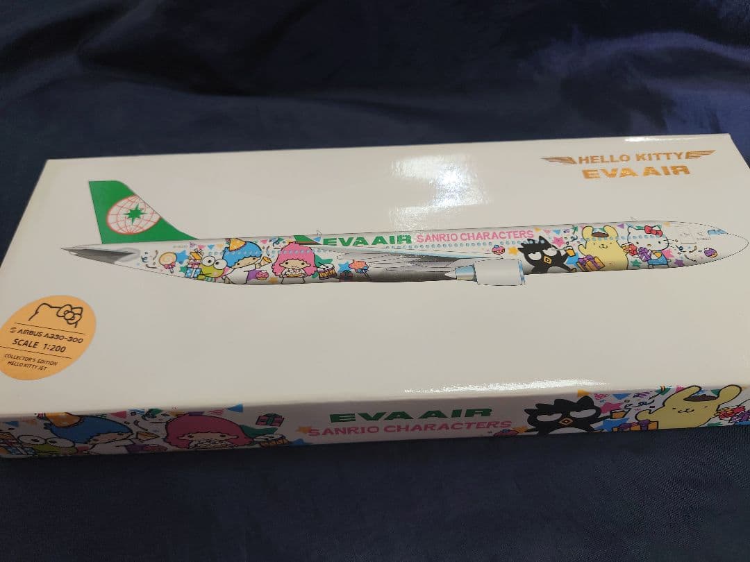 1/200 AIRBUS A330 サンリオ ハローキティジェット EVAAIR