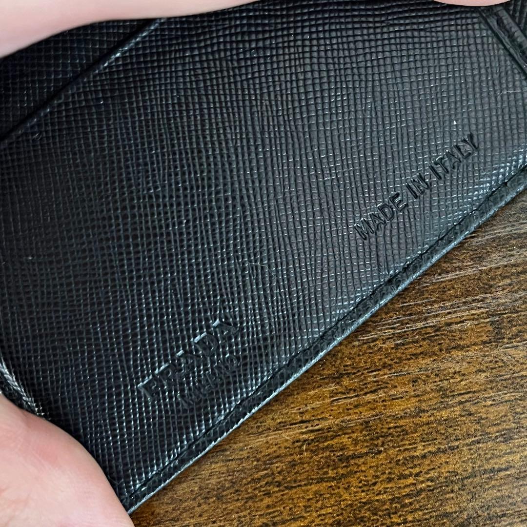 PRADA プラダ 三角プレート ナイロン×サフィアーノ ミニ財布 三つ折り財布