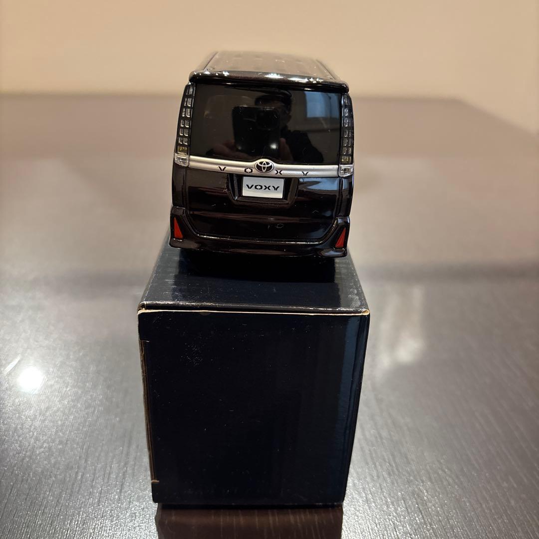 TOYOTA VOXY ミニカー