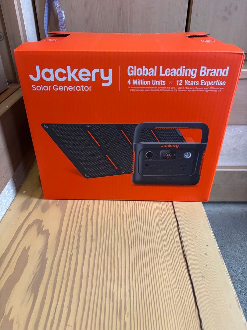 発電機・ポータブル電源 Jackery Solar Generator 300 Plus 40W