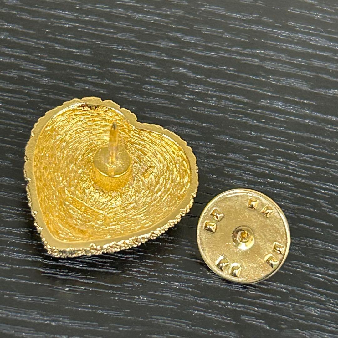 ディオール　ピンバッチ　エンブレム　ハート　ロゴモチーフ　ブローチ　バッチ　箱付