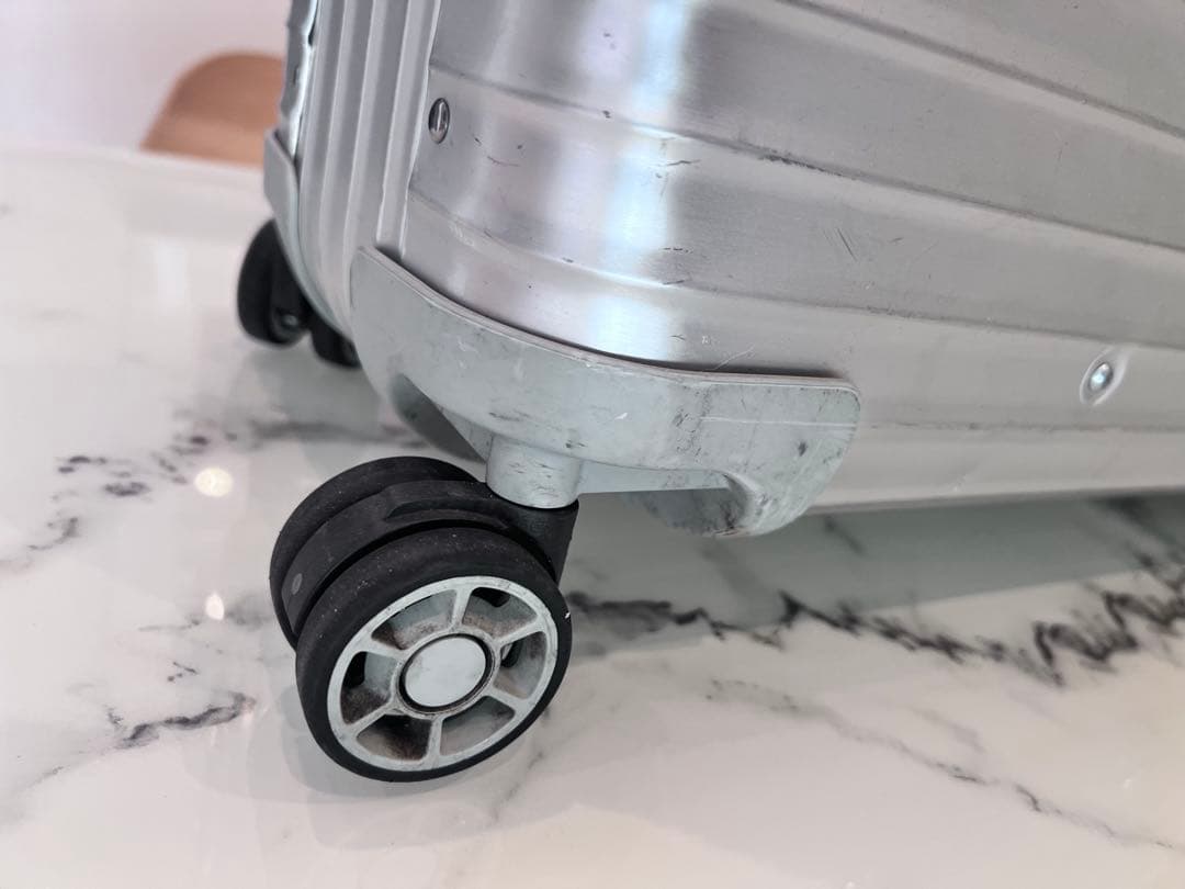 【入手困難】廃盤 旧型 RIMOWA リモワ パイロット 4輪