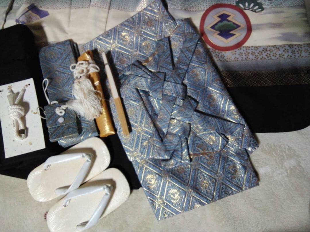 こえびです。男の子用・5歳向け・化繊・袴と着物のセットです