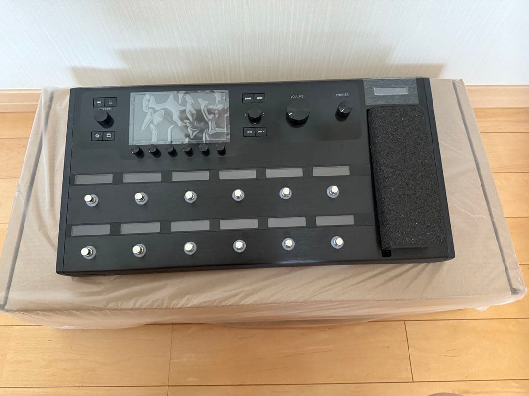 LINE6 Helix Floor ほぼ未使用品　箱付属品完備　純正バッグ付属