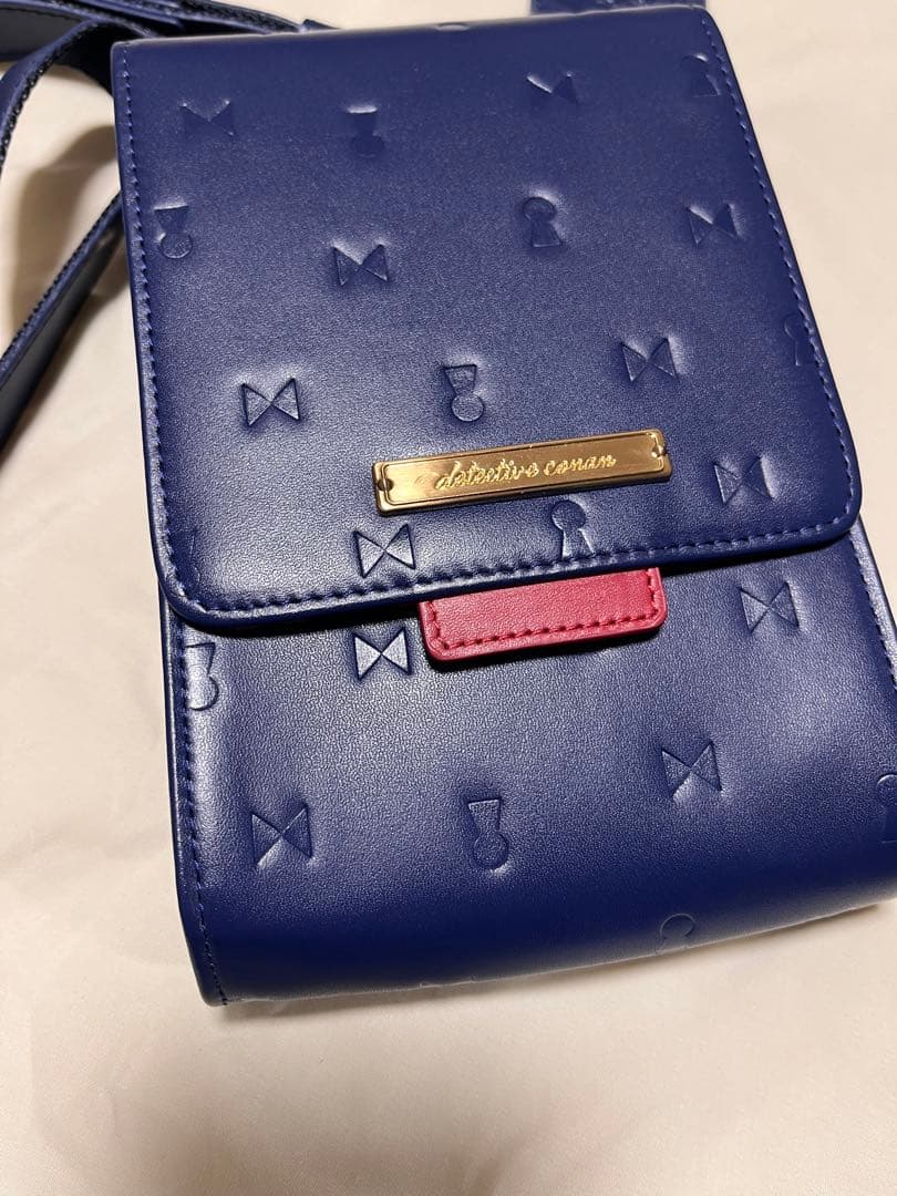 名探偵コナン　本革ショルダーウォレット