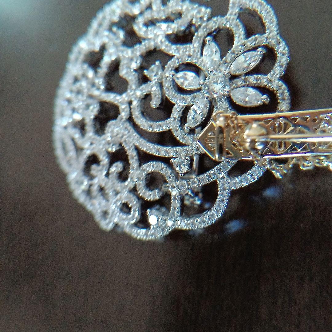 K18 18金　ブローチ ダイヤモンド0.31付き　3.4㌘