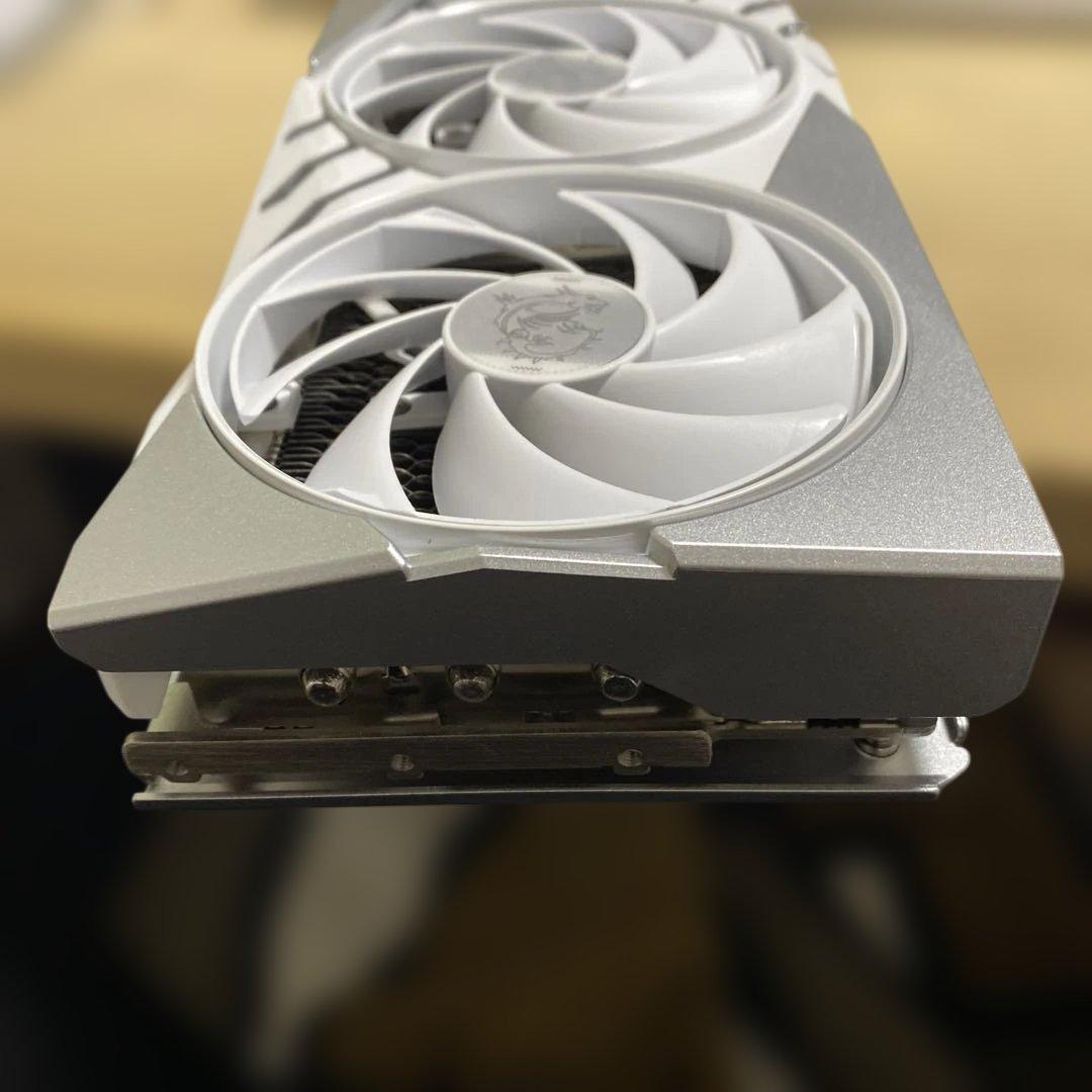 グラフィックボード・グラボ・ビデオカード MSI GeForce RTX 4070 SUPER