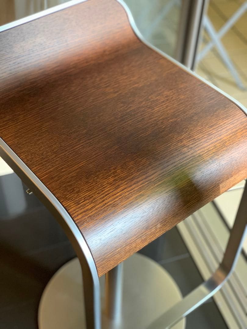 はるかしゃちょ〜　LEMスツール