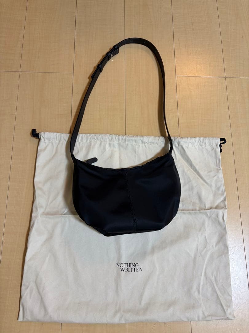 さ*き様 美品！　NOTHING WRITTEN ナイロンショルダーバッグ