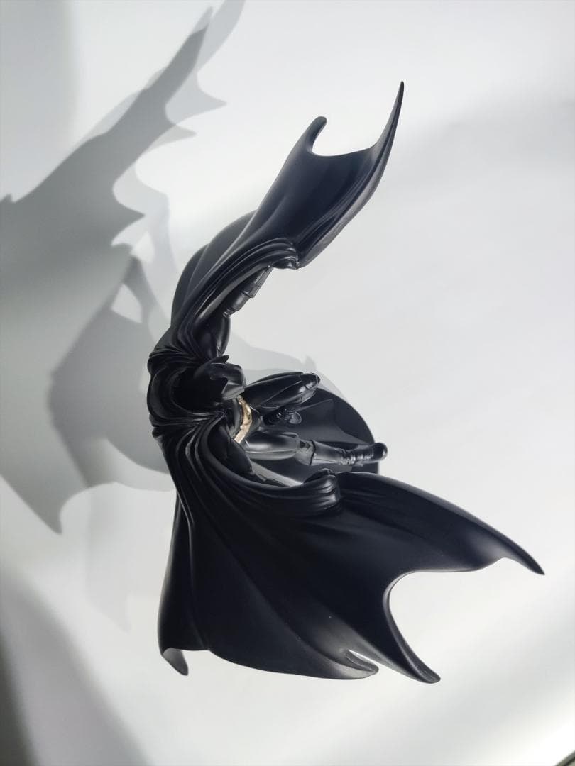 【※全世界4000体限定】DCダイレクト バットマンビギンズ フライトスタチュー