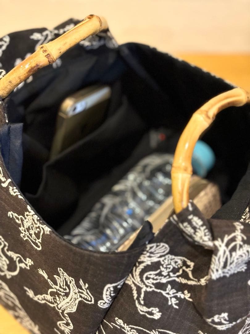 和装バック　着物バック　和柄コットン生地・鳥獣戯画（こげ茶）