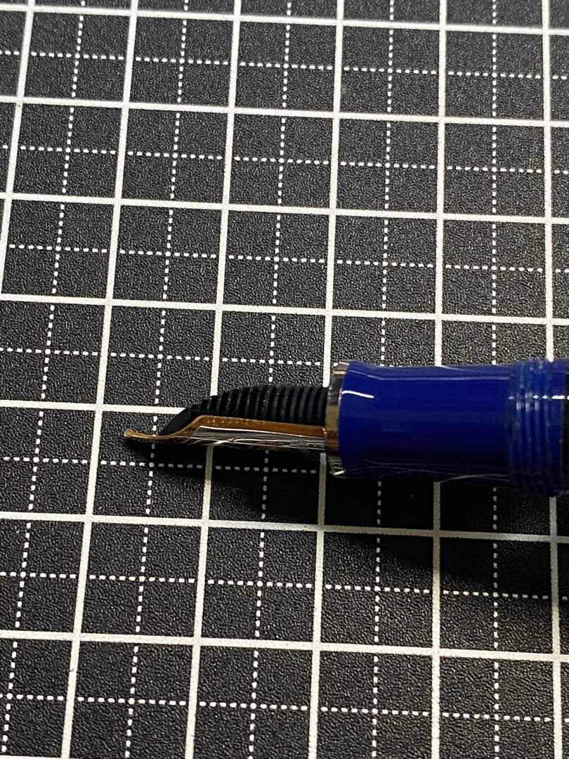 Pelikan SOUVERAN M405 DARK-BLUE 万年筆　字幅F
