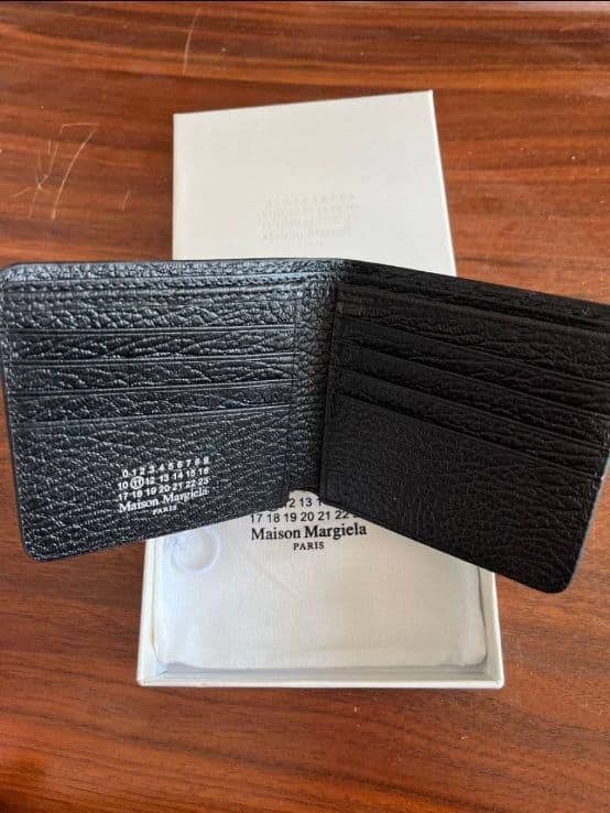 【美品】Maison Margiela ブラック 二つ折り財布