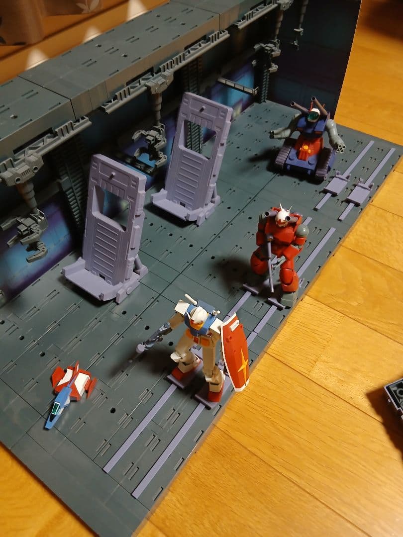 ロボット魂　ジオラマ　ガンダム フィギュア 1/144 スケール