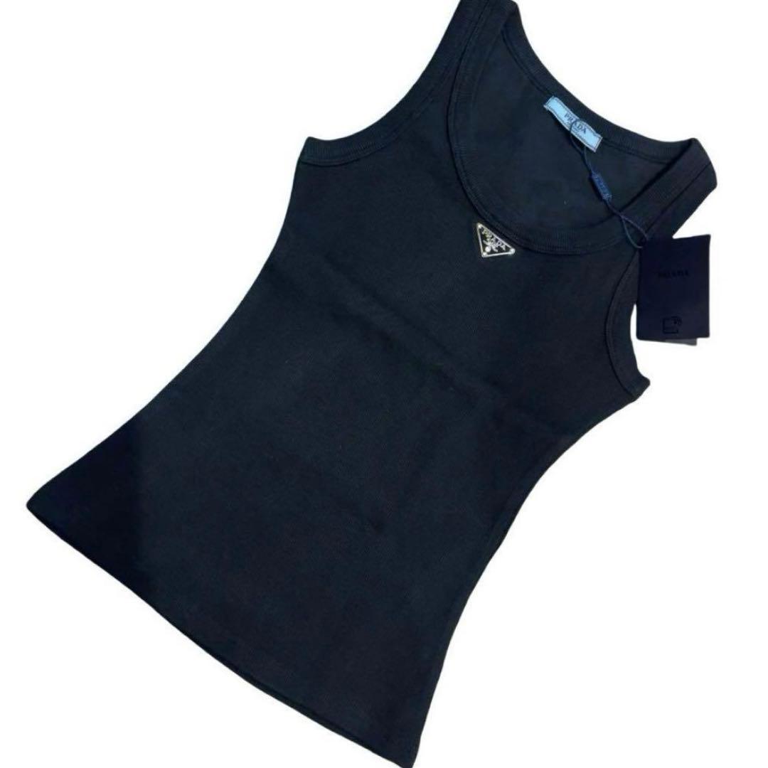 PRADA タンクトップ ブラック ゴールドプレート M