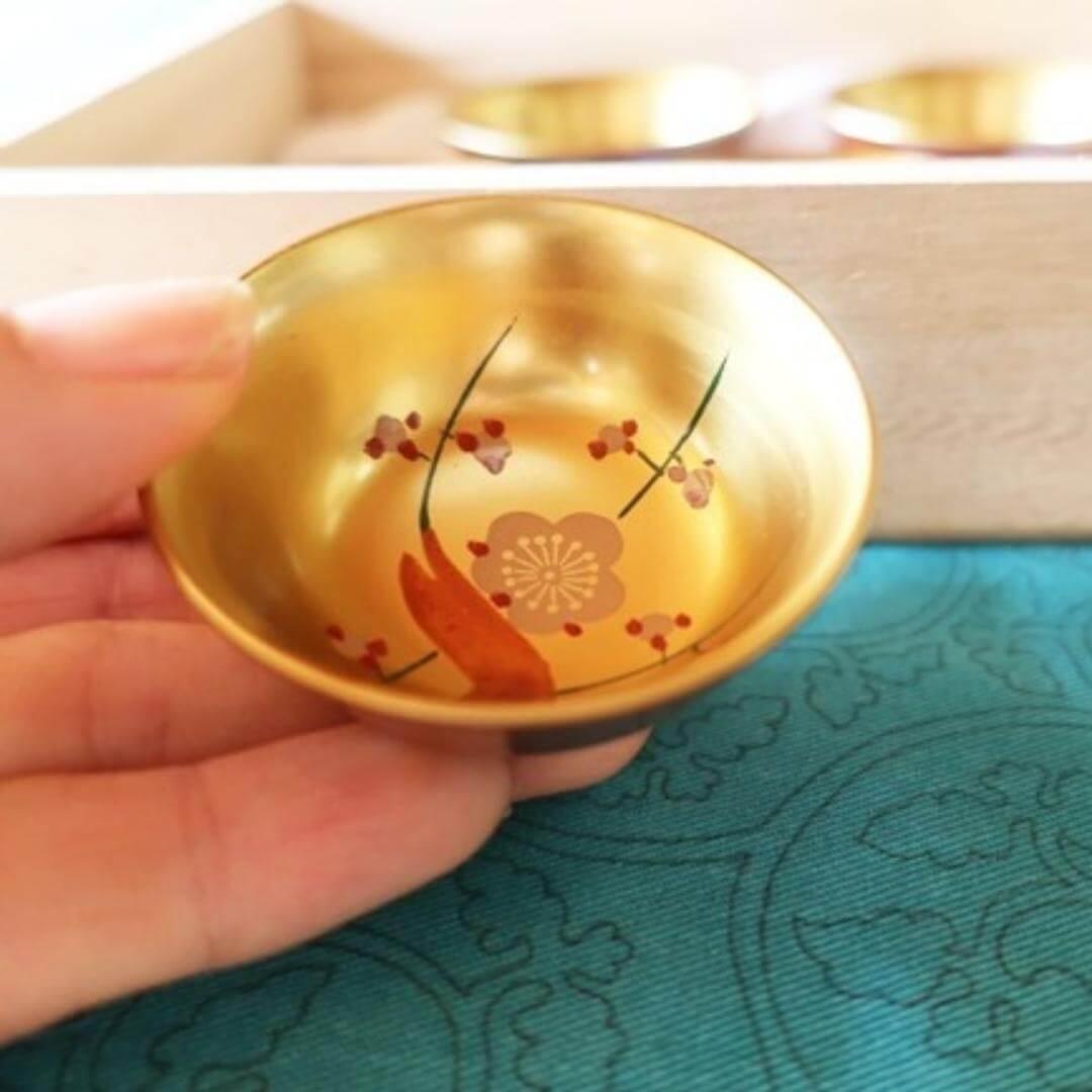 会津漆器 ぐいのみ 金地 小盃 鶴亀・松竹梅 手描き 日本製
