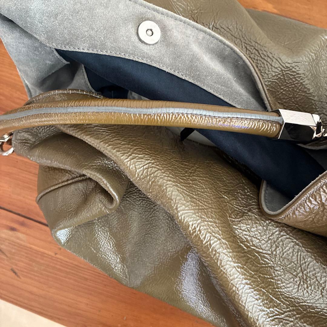 YVES SAINT LAURENT パテントトートバッグ　ローディ　グレー