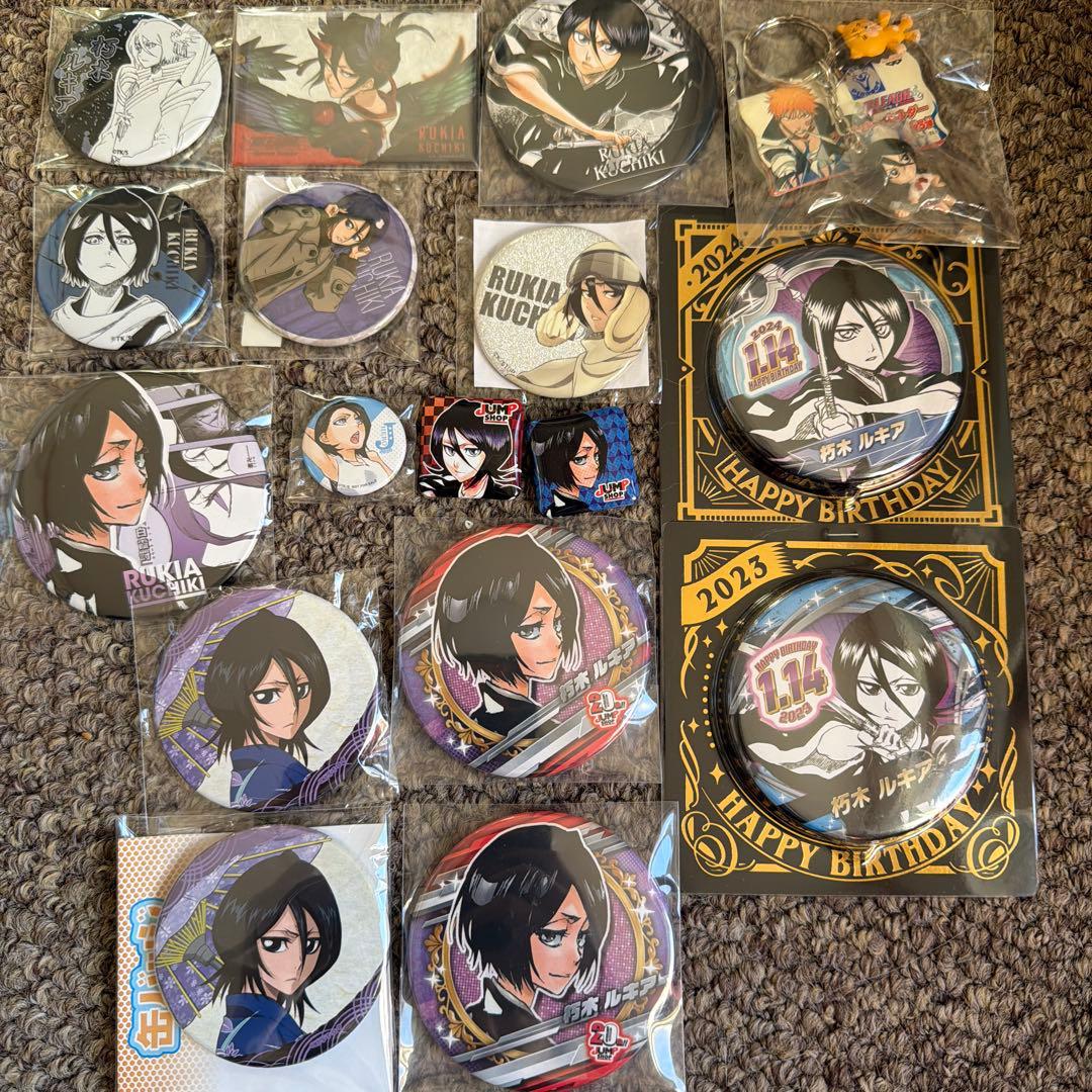 bleach ルキア　缶バッジ　キーホルダー　セット