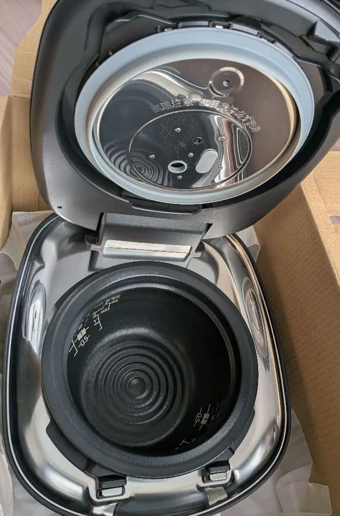 タイガー　土鍋圧力IHジャー炊飯器　3.5合　JRX-T060 コスモブラック