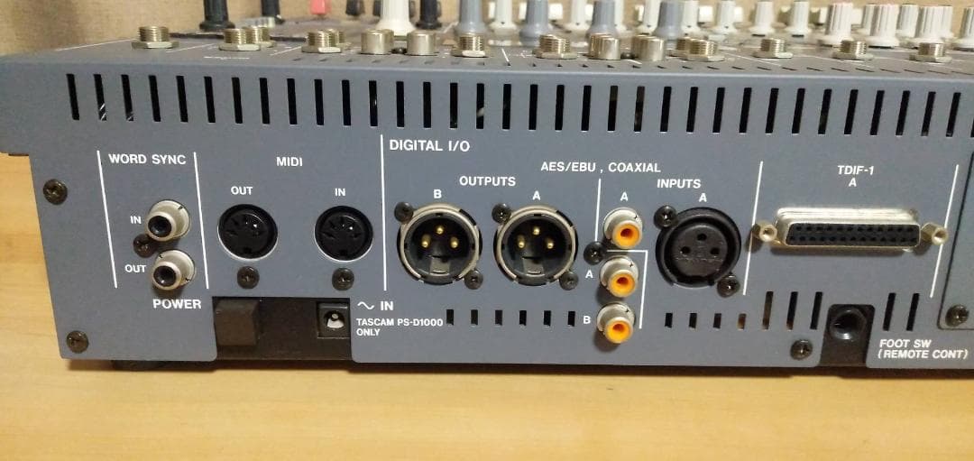 TASCAM【TM-D1000】デジタルミキサー【美品】