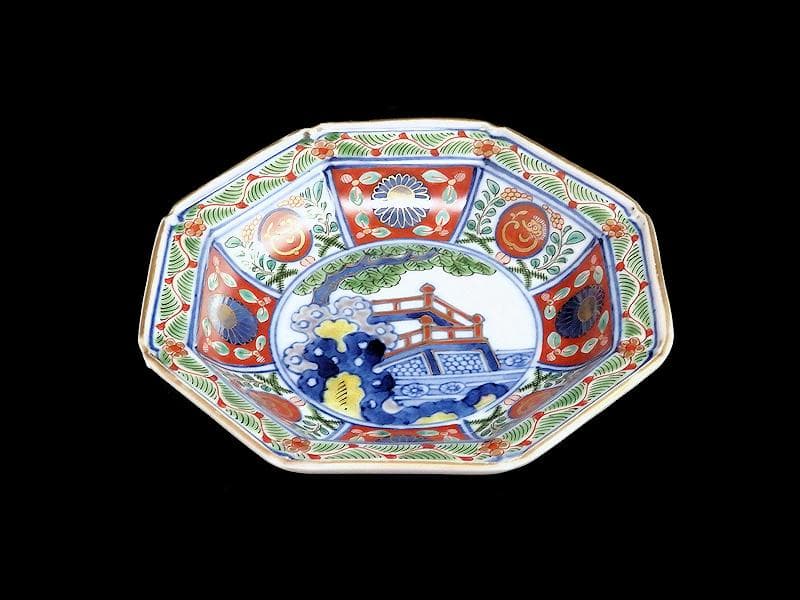 大聖寺伊万里　金襴手　菊に団龍紋　岩に欄干の図　八角４寸皿D702AS-CEd