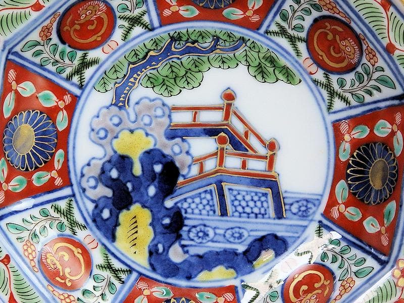 大聖寺伊万里　金襴手　菊に団龍紋　岩に欄干の図　八角４寸皿D702AS-CEd