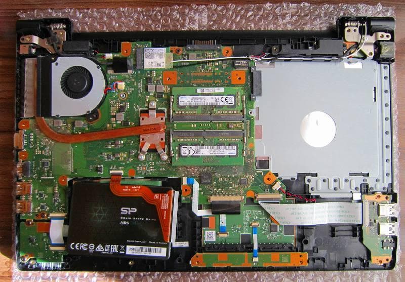 S級美品！東芝！B65/M 8世代CPU SSD 8GB Office