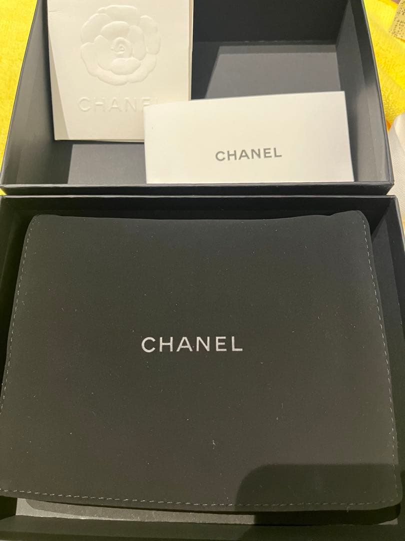 CHANEL キャビアスキン　イエロー　美品