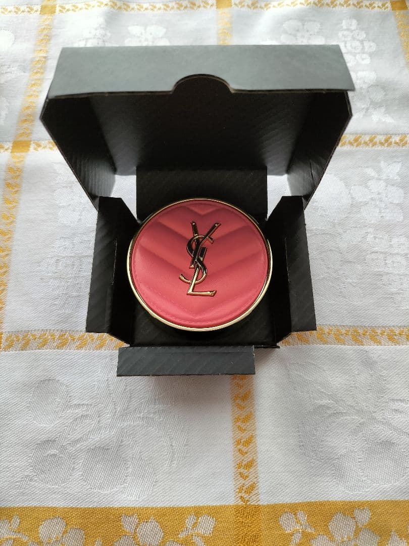 【新品・未使用】イヴ・サンローラン　 メイクミーブラッシュ パウダーS ９３他