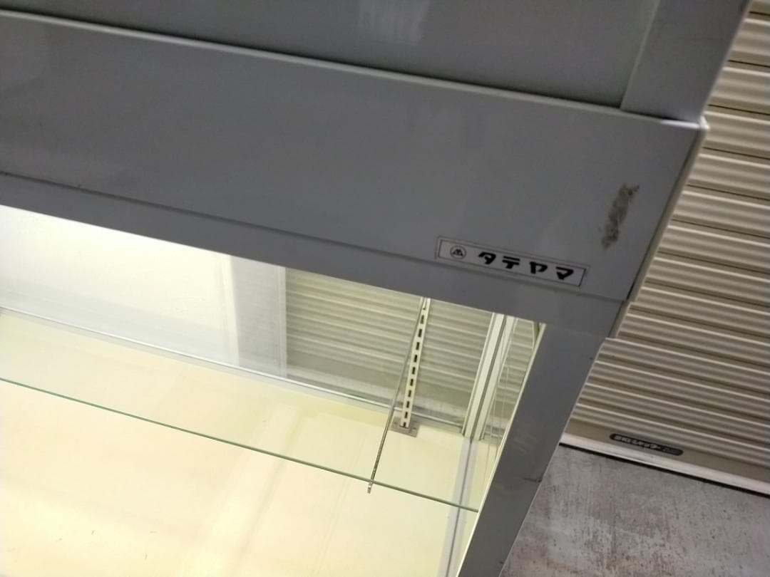 (引取限定）タカヤマ製☆陳列用ガラスショーケース☆2段式☆収納☆(照明付き)