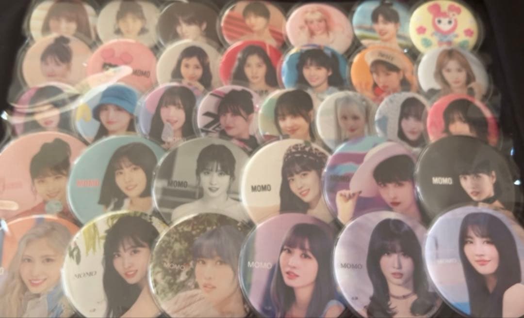 TWICE モモ 缶バッジ