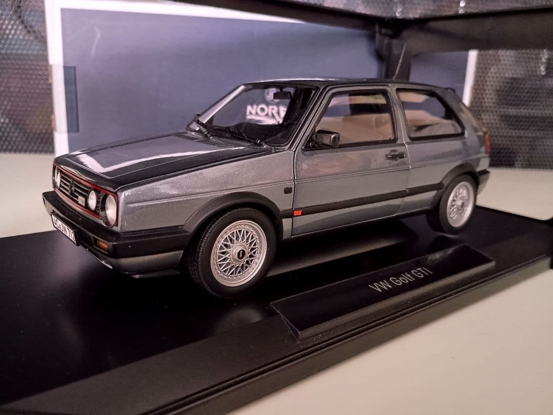ノレブ VW GOLF フォルクス ワーゲン ゴルフ 2 GTI 1/18