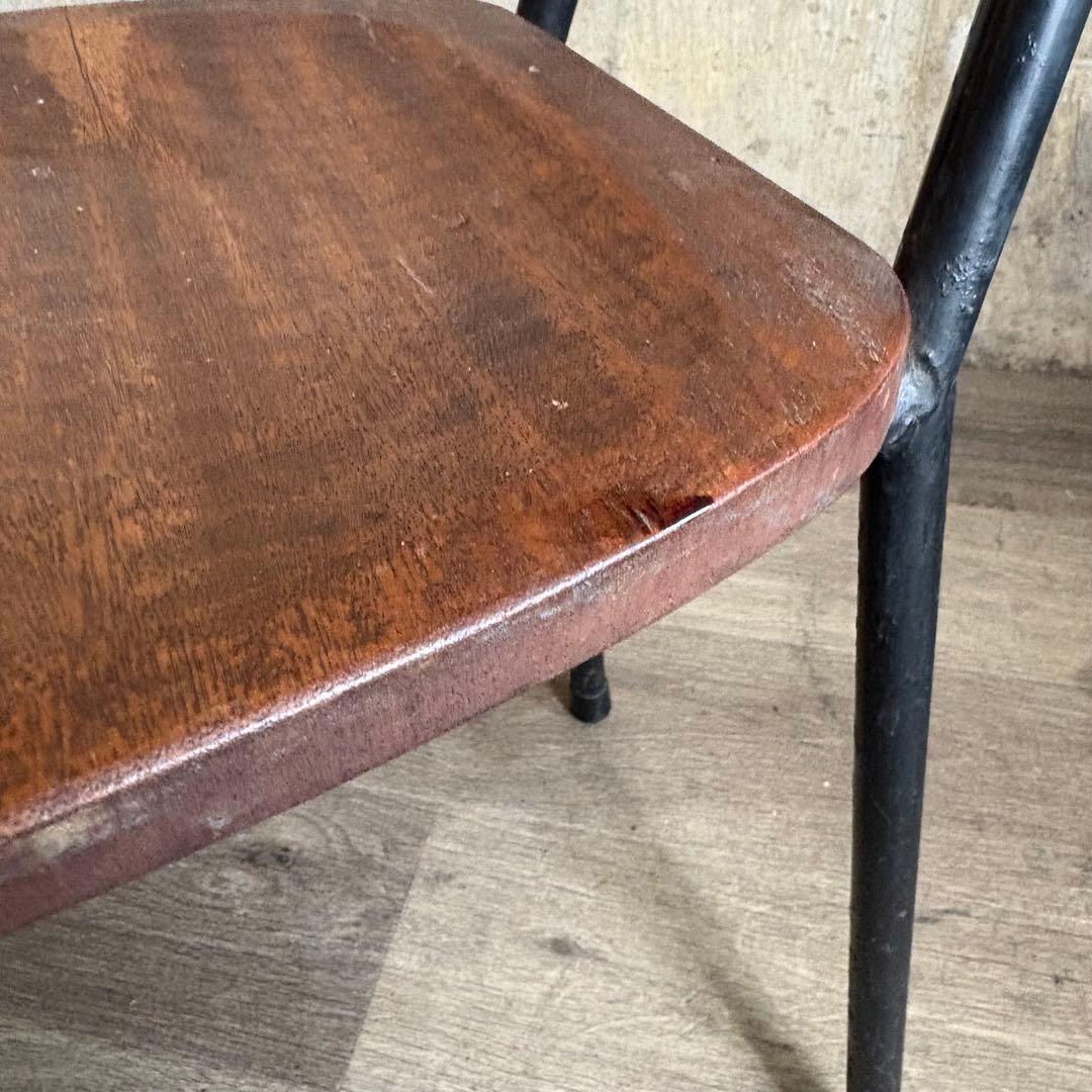 ヴィンテージチェア　古材×パイプ　リメイク　子供椅子　学校椅子　黒