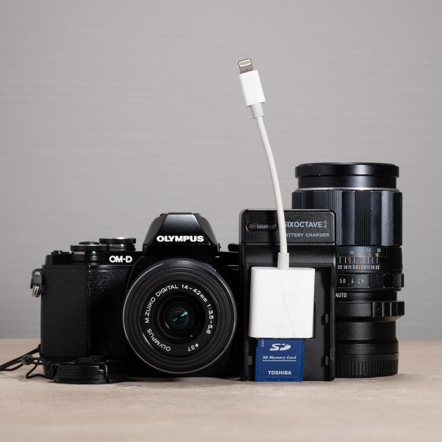 OLYMPUS OM-D E-M10 ダブルレンズキット スマホ転送OK